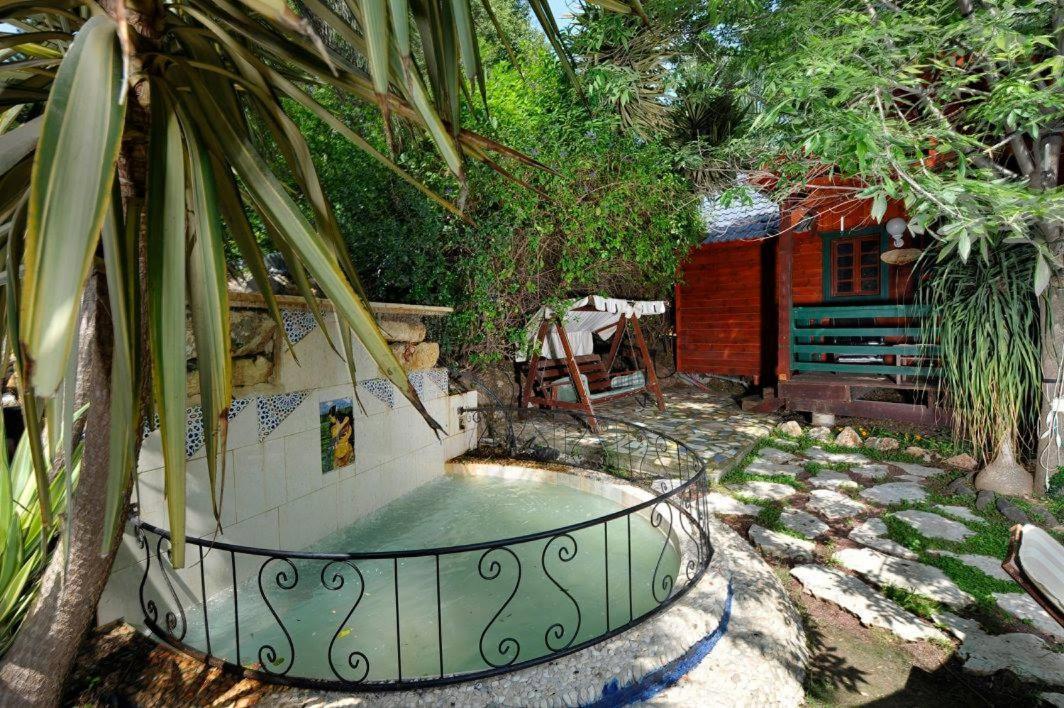 Family Cabin Menahemya Luaran gambar